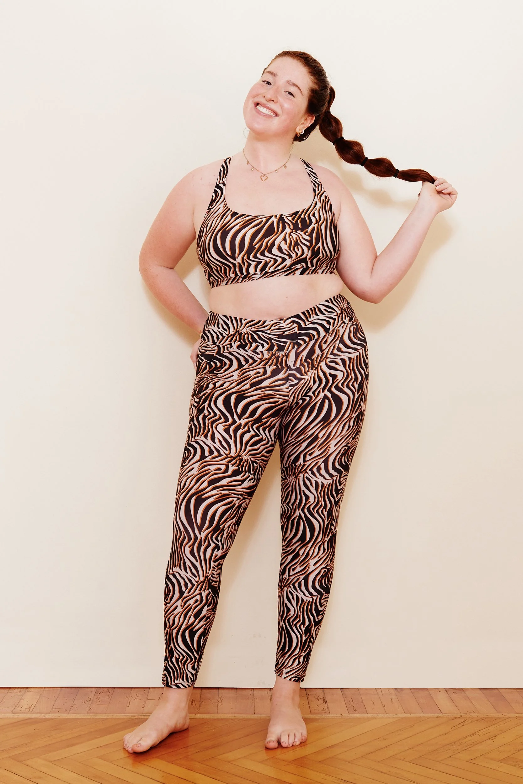ALAIA LEGGINS IN RUBY ELEKTRA PRINT — Feel me Fab